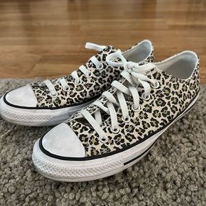 Cheetah low top converse